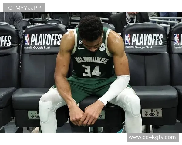 里弗斯对字母哥伤情表示担忧目前状况似乎不容乐观