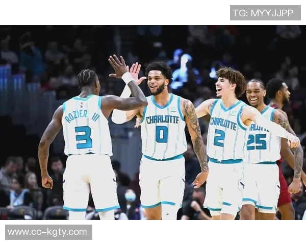 三球与黄蜂签下5年26亿合同未来3年仍有超13亿待兑现 三球与黄蜂签下5年26亿合同未来3年仍有超13亿待兑现