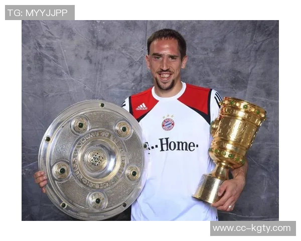 拜仁海报热身欧冠对决巴黎罗贝里小猪同框伊布小罗回忆重温 拜仁海报热身欧冠对决巴黎罗贝里小猪同框伊布小罗回忆重温