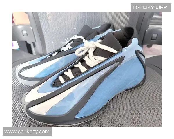 爱德华兹全新支线鞋款即将发布6月正式亮相引发期待